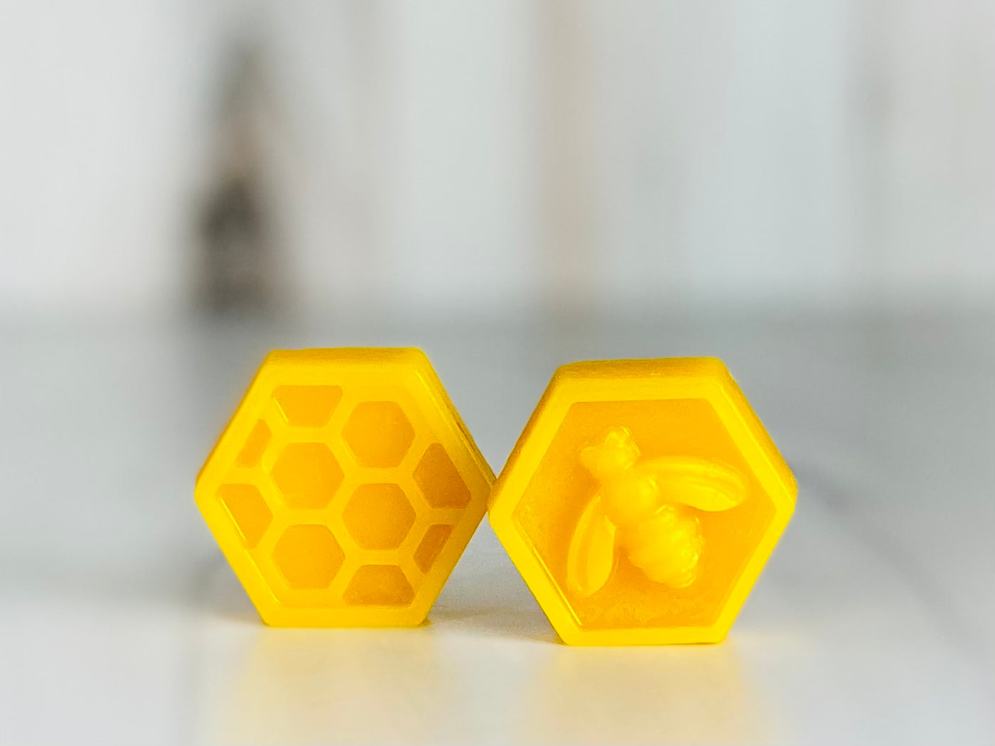 Mouldmaster Golden Yellow Beeswax Pellets - 750g Natural Bees Wax For Candles, Polish & Crafts